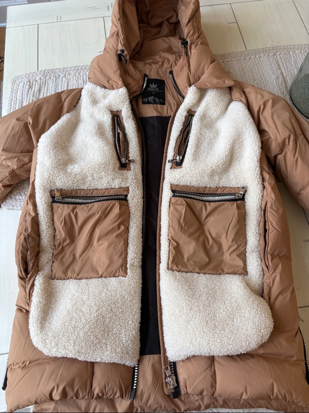 Women’s Puffer Coat with Sherpa Lining - Camel/White